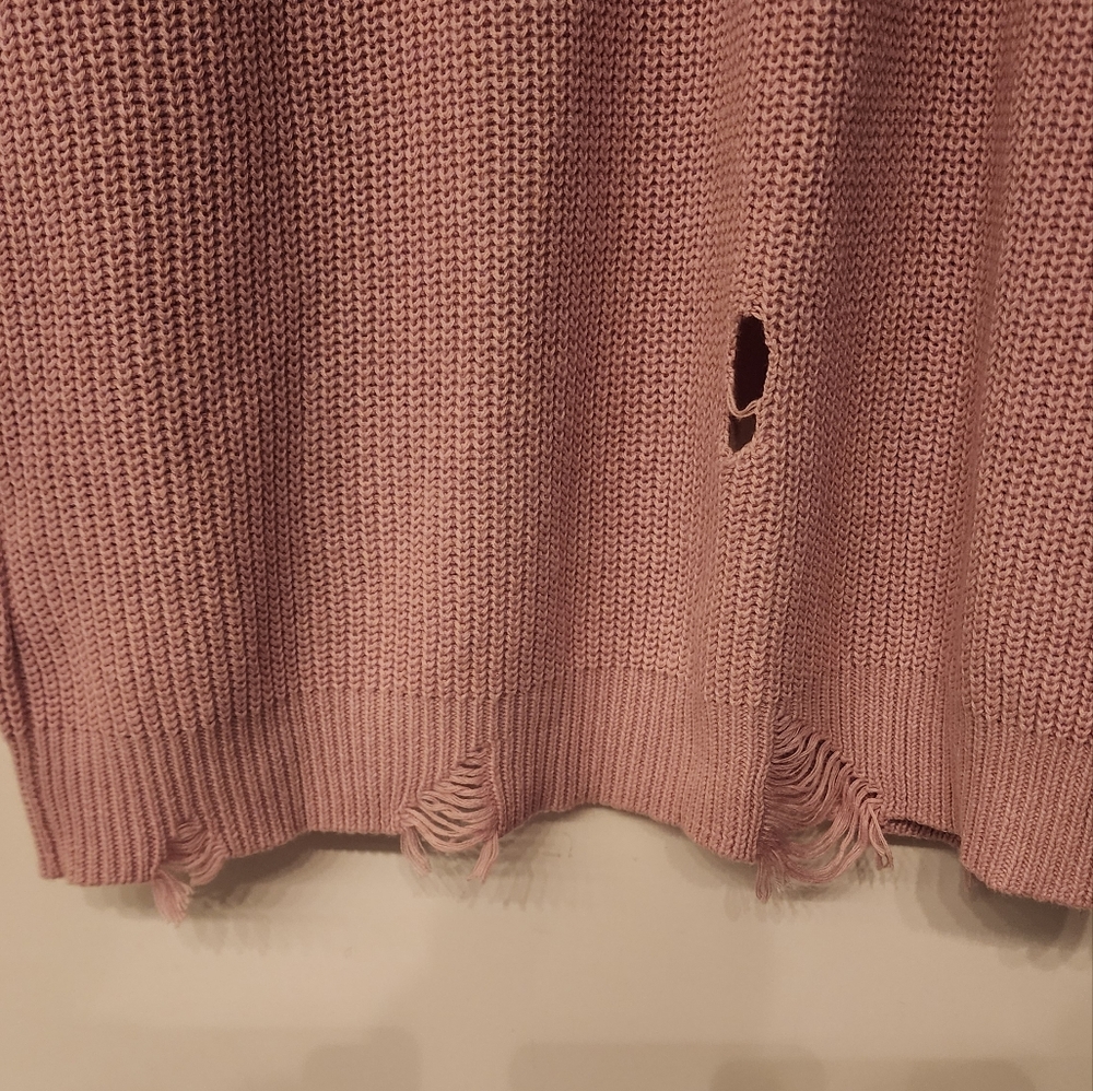 One Grey Day Wyatt Distressed Cardigan in Mauve size Small - Picture 7 of 9